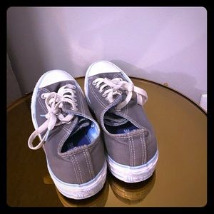 Grey Converse :)